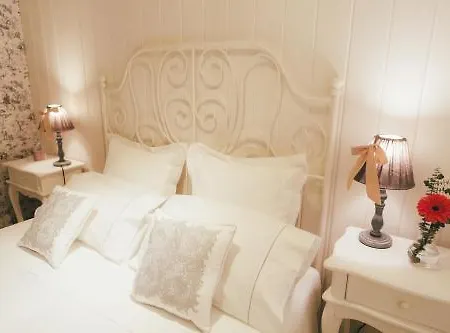 奥里利亚蒂卡公寓 *